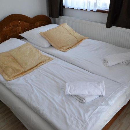 Gosciniec Kaszebe Bed & Breakfast Łeba Exterior foto
